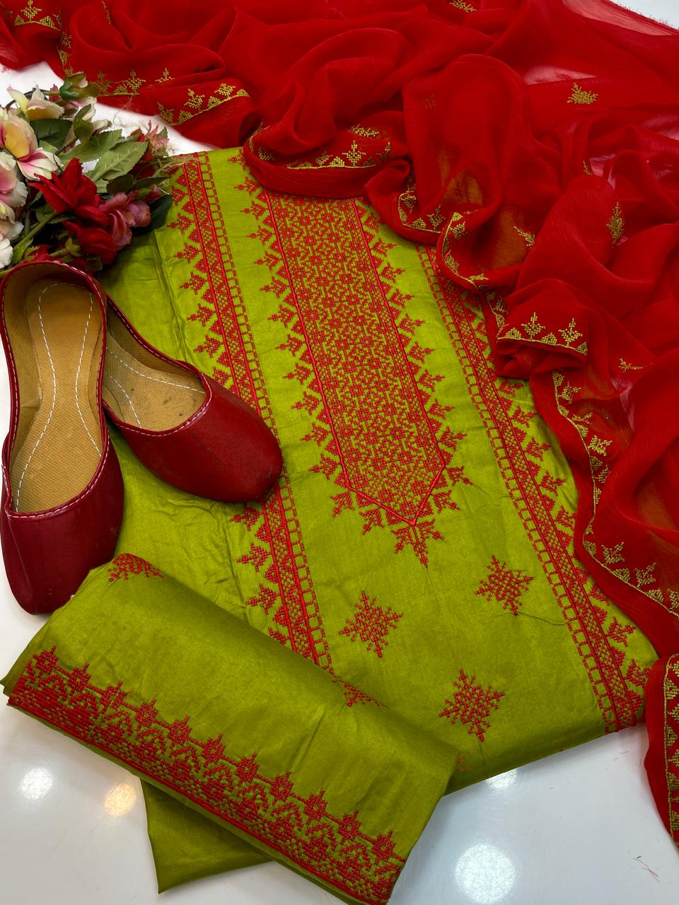 4pc Embroidered Dress (Khussa Gift)