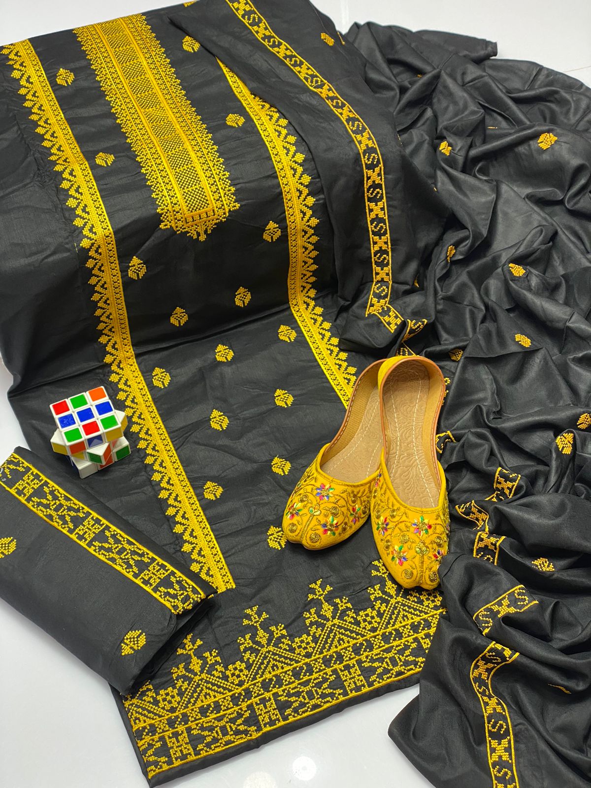 4pc Winter Embroidered Dress (Khussa Gift)